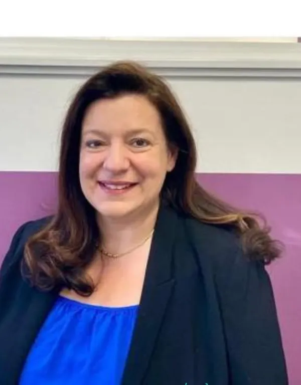 Dr Nadia Stivaros